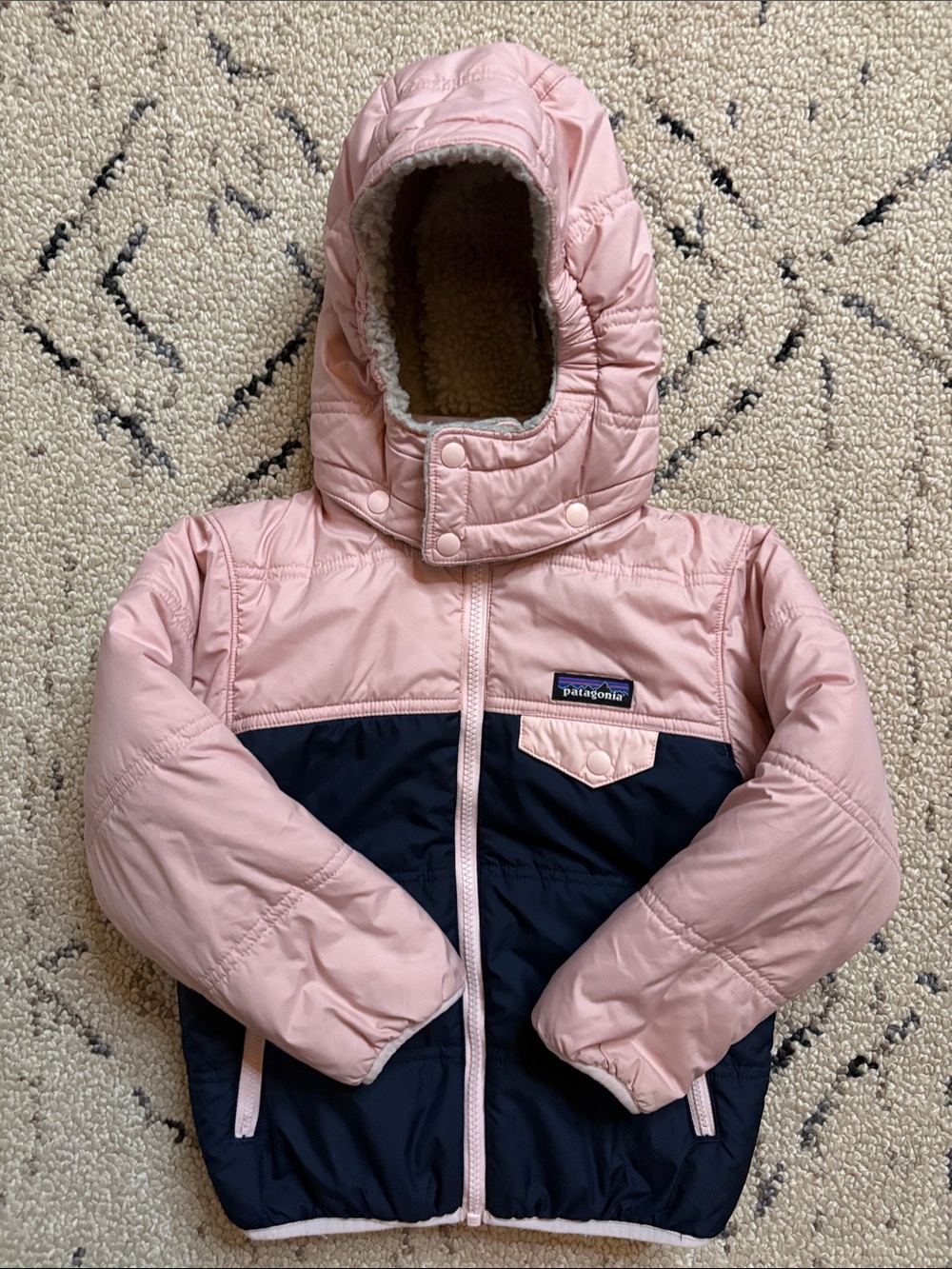 Patagonia kids puffer jacket (5T) EUC